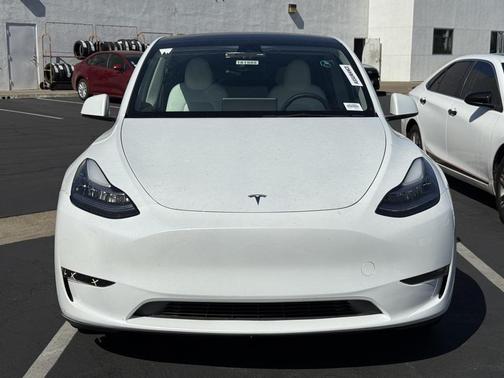 2023 Tesla Model Y Long Range Dual Motor All-Wheel Drive