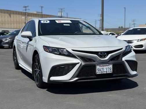 2024 Toyota Camry SE