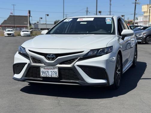 2024 Toyota Camry SE