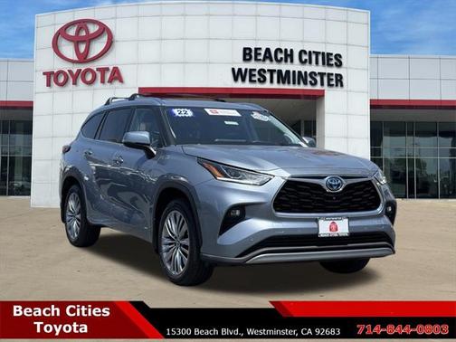2022 Toyota Highlander Hybrid Platinum