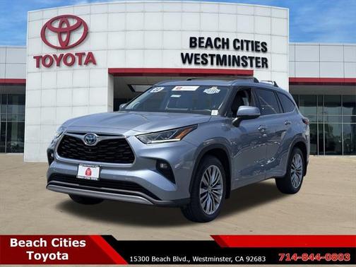 2022 Toyota Highlander Hybrid Platinum