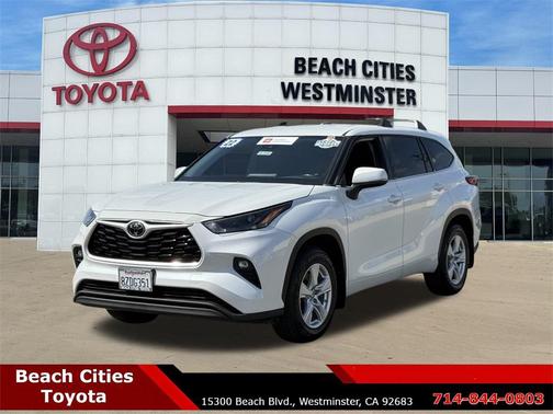 2022 Toyota Highlander LE