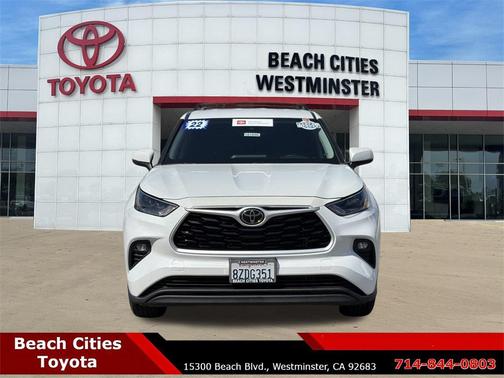 2022 Toyota Highlander LE