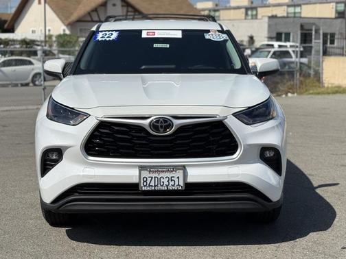 2022 Toyota Highlander LE