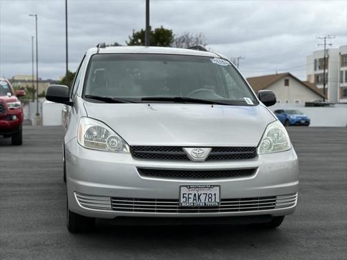 2004 Toyota Sienna CE
