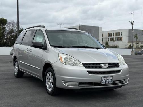 2004 Toyota Sienna CE