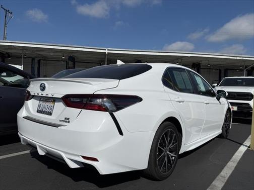 2024 Toyota Camry Hybrid SE