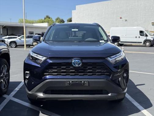 2023 Toyota RAV4 Hybrid XLE Premium