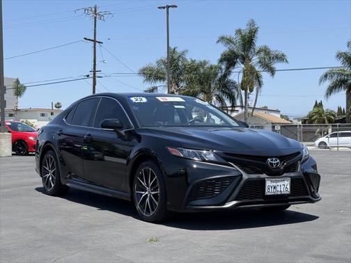 2022 Toyota Camry SE