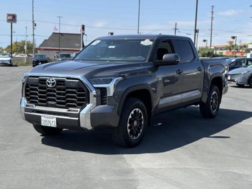 2024 Toyota Tundra SR5