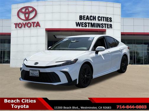 2025 Toyota Camry SE