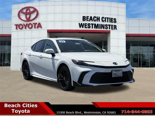 2025 Toyota Camry SE