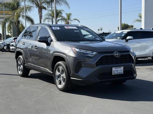2022 Toyota RAV4 XLE
