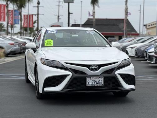 2024 Toyota Camry SE