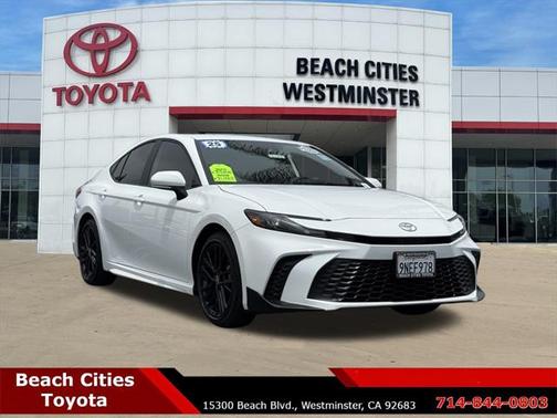 2025 Toyota Camry SE