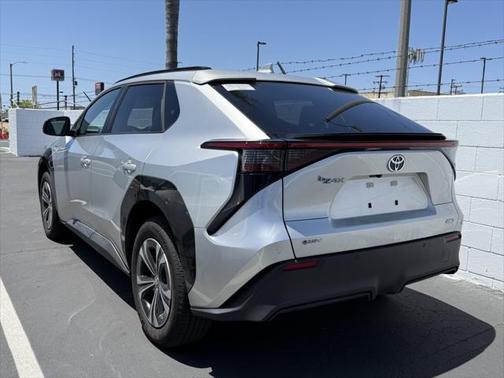 2024 Toyota bZ4X XLE