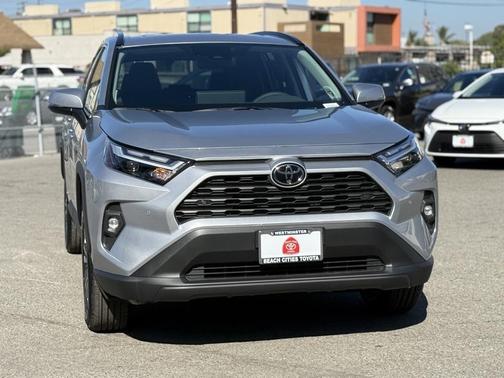 2025 Toyota RAV4 Hybrid XLE Premium