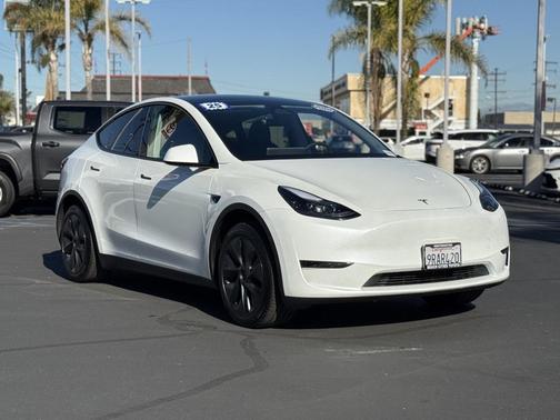 2025 Tesla Model Y Long Range Dual Motor Rear-Wheel Drive