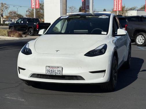 2025 Tesla Model Y Long Range Dual Motor Rear-Wheel Drive