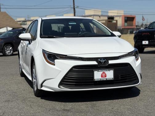 2025 Toyota Corolla LE
