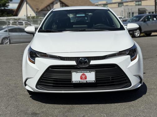 2025 Toyota Corolla LE