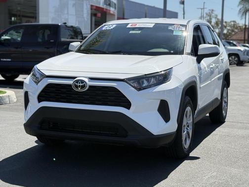 2022 Toyota RAV4 LE