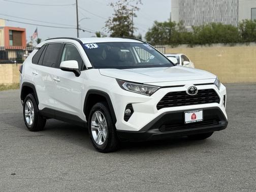 2021 Toyota RAV4 XLE