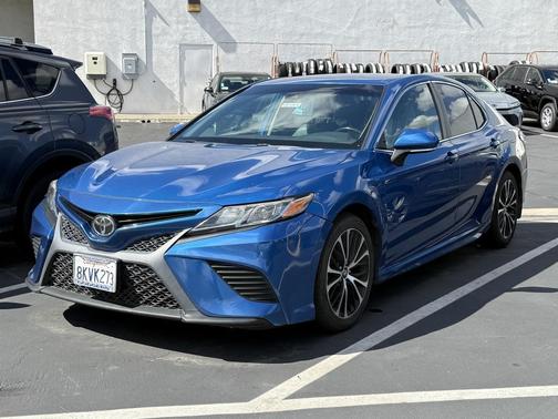 2019 Toyota Camry SE