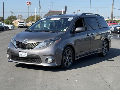 2017 Toyota Sienna SE Premium