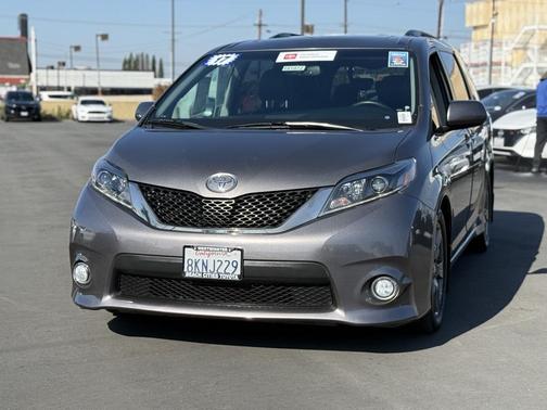 2017 Toyota Sienna SE Premium