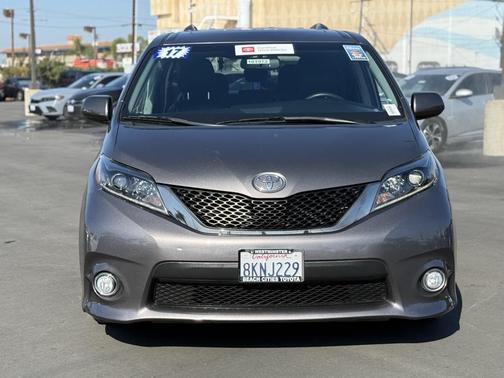 2017 Toyota Sienna SE Premium