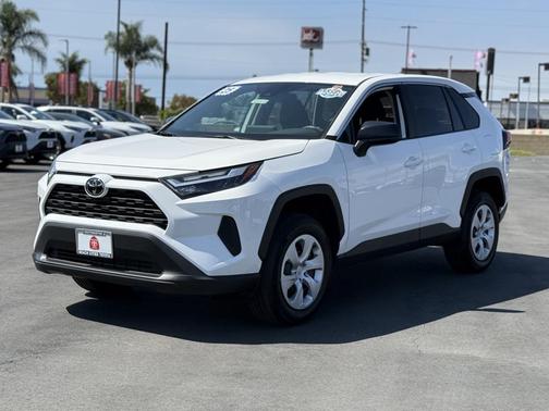 2025 Toyota RAV4 LE