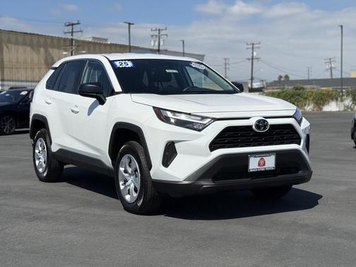 2025 Toyota RAV4 LE