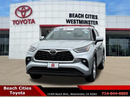 2022 Toyota Highlander LE