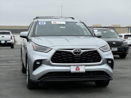 2022 Toyota Highlander LE