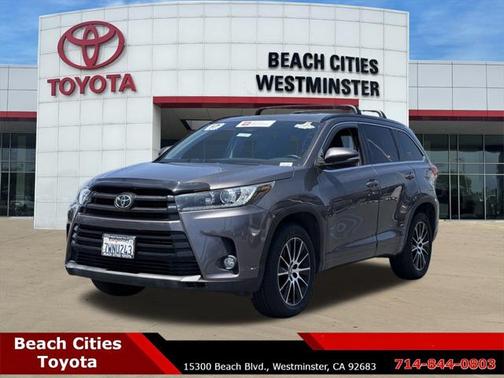 2017 Toyota Highlander SE