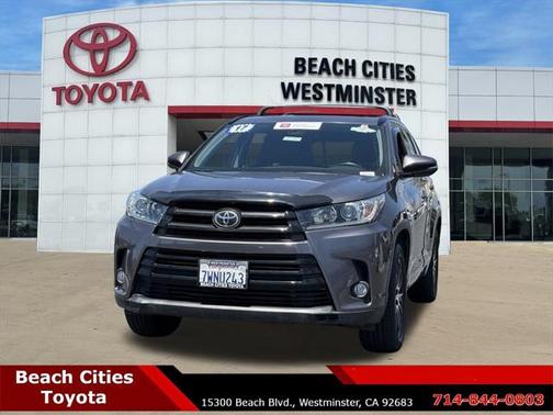 2017 Toyota Highlander SE
