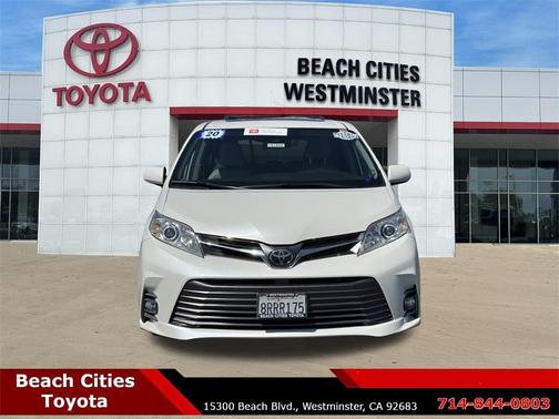 2020 Toyota Sienna XLE