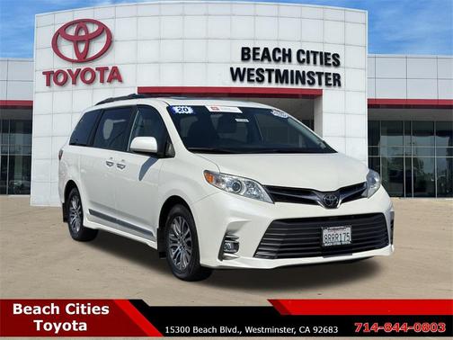 2020 Toyota Sienna XLE