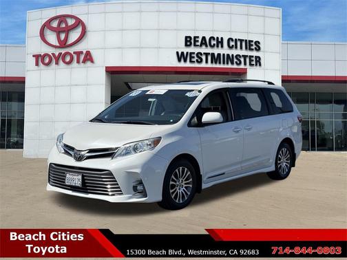 2020 Toyota Sienna XLE