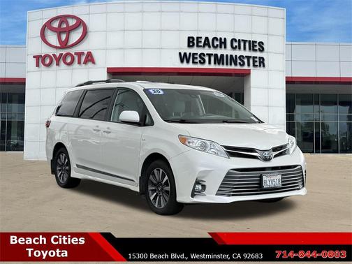 2020 Toyota Sienna XLE