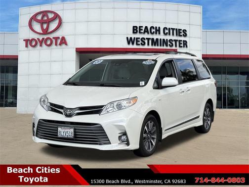 2020 Toyota Sienna XLE