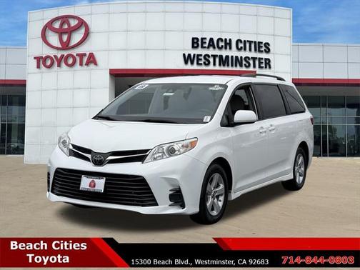 2019 Toyota Sienna LE