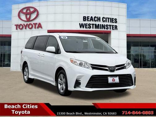 2019 Toyota Sienna LE