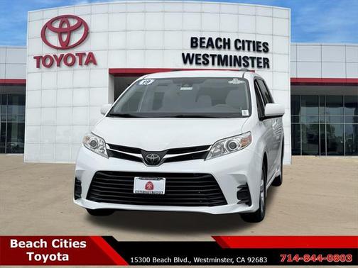 2019 Toyota Sienna LE