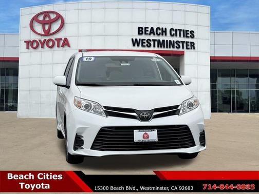 2019 Toyota Sienna LE