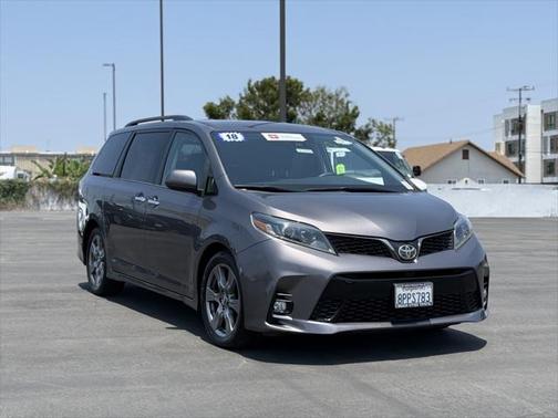 2018 Toyota Sienna SE