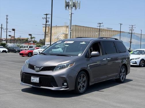 2018 Toyota Sienna SE