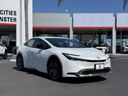 2026 Toyota Prius Plug-In Hybrid SE