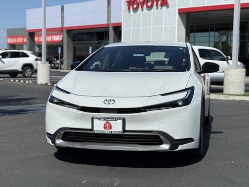 2026 Toyota Prius Plug-In Hybrid SE
